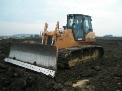 buldozer CASE 1650L s